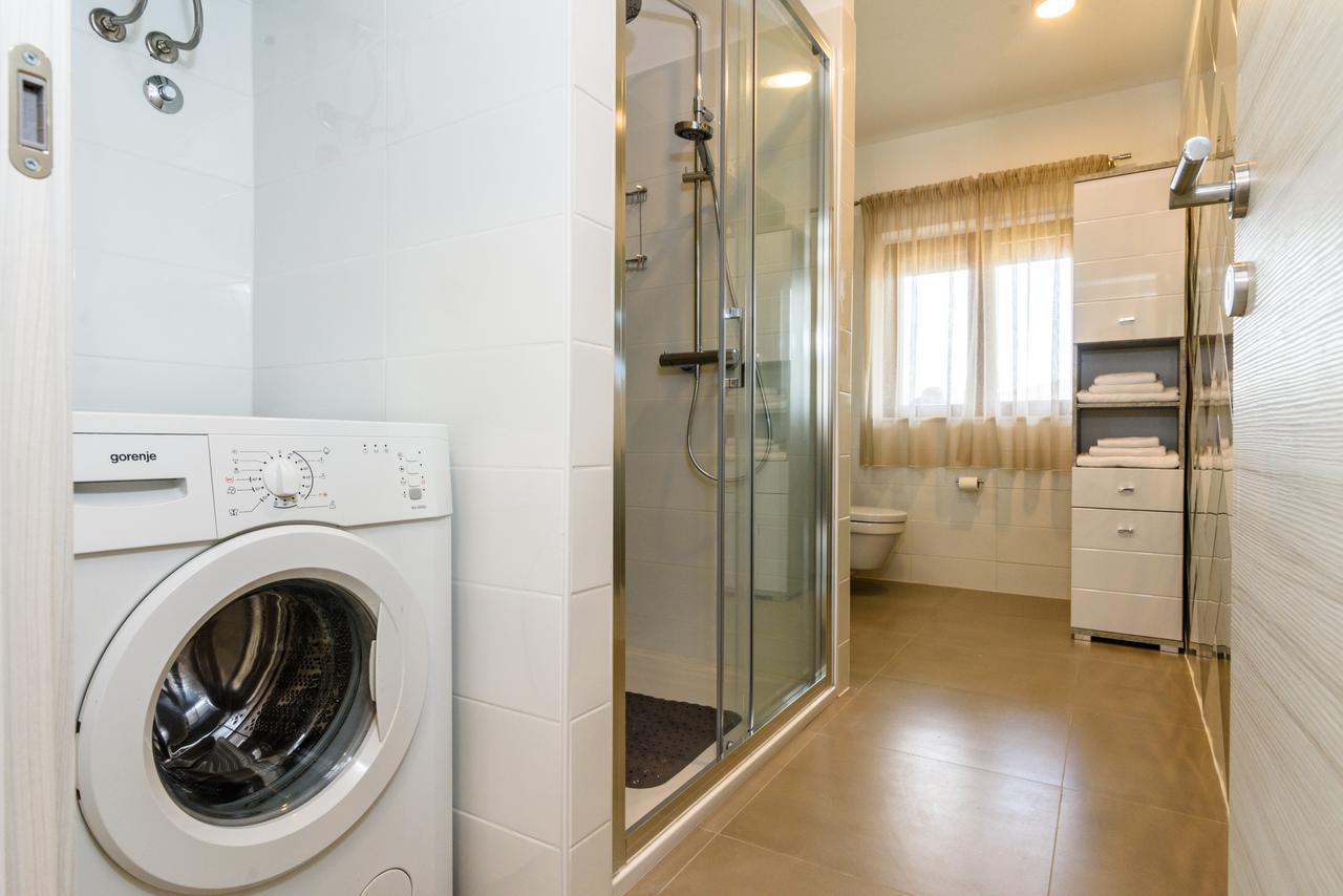 Apartmani Marko I Ana Marina Eksteriør billede