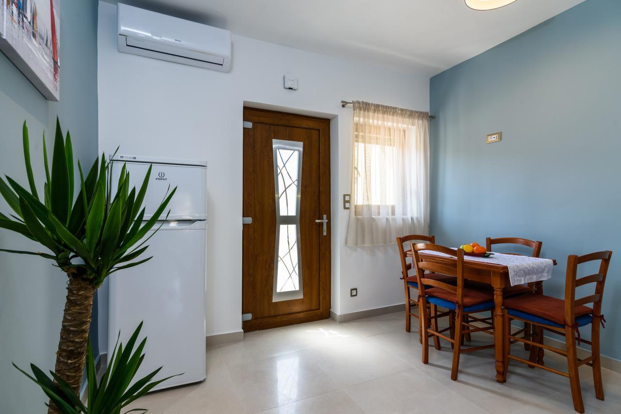 Apartmani Marko I Ana Marina Eksteriør billede